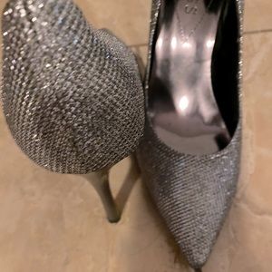 Sequence black an silver Stiletto heels